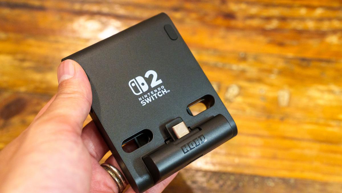 Switch 2を持ち出す人へ。約80gのスタンドでテーブルモードの不便が解消した