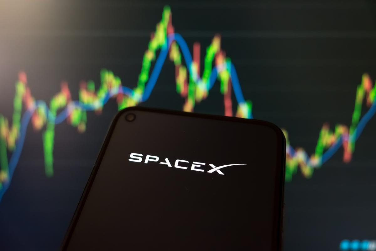 スペースXの株価は、再び“下落”する可能性があるとアナリストは警告する――。初期投資家がボートや家、飛行機を購入するかもしれない