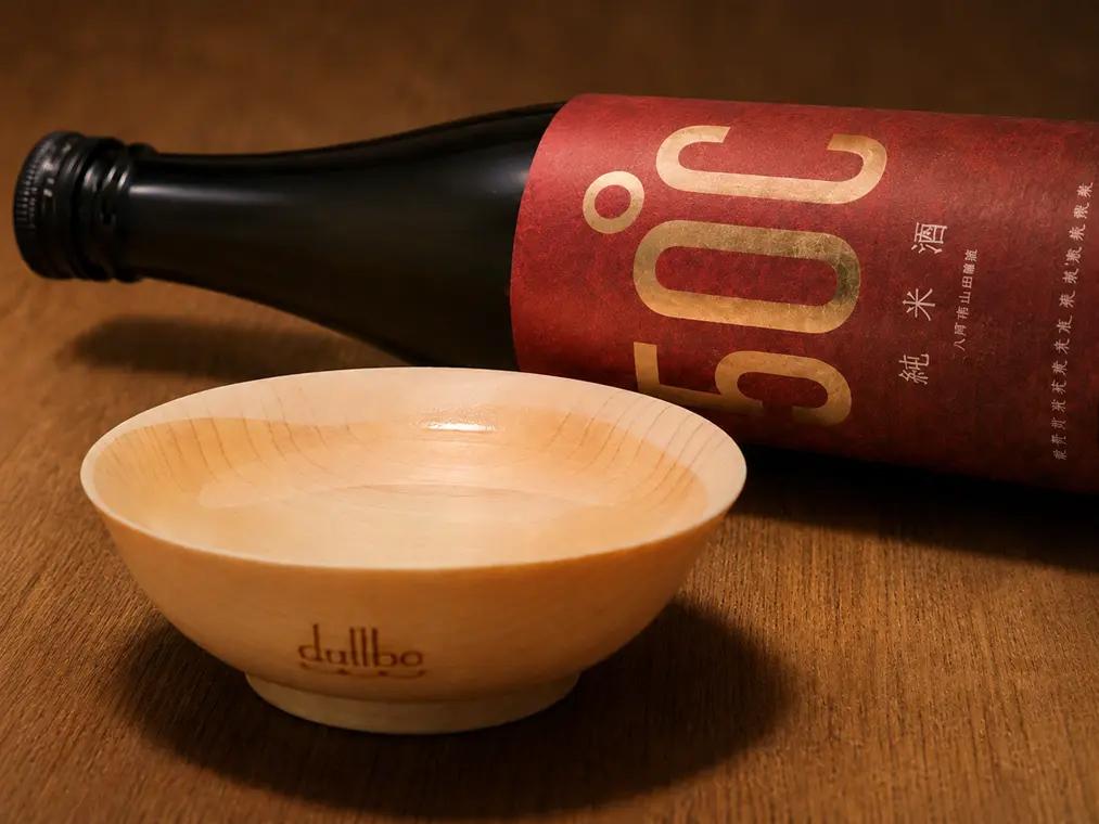 酒屋が「器と温度」まで決めました。東濃ひのきの木製酒器と熟成酒のお