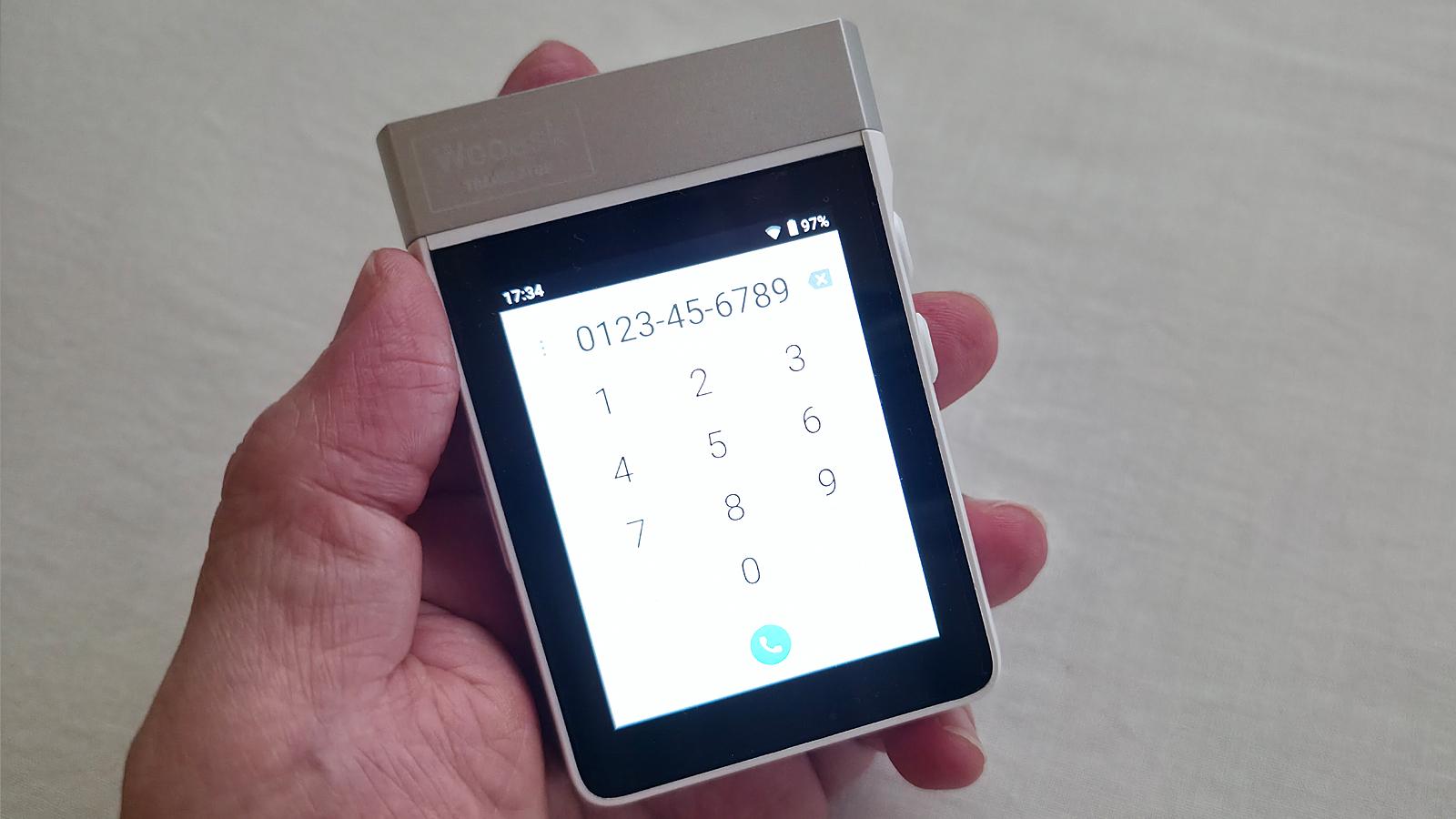 もう電波がないなんて言わせない。SIMが挿せて、携帯電話としても
