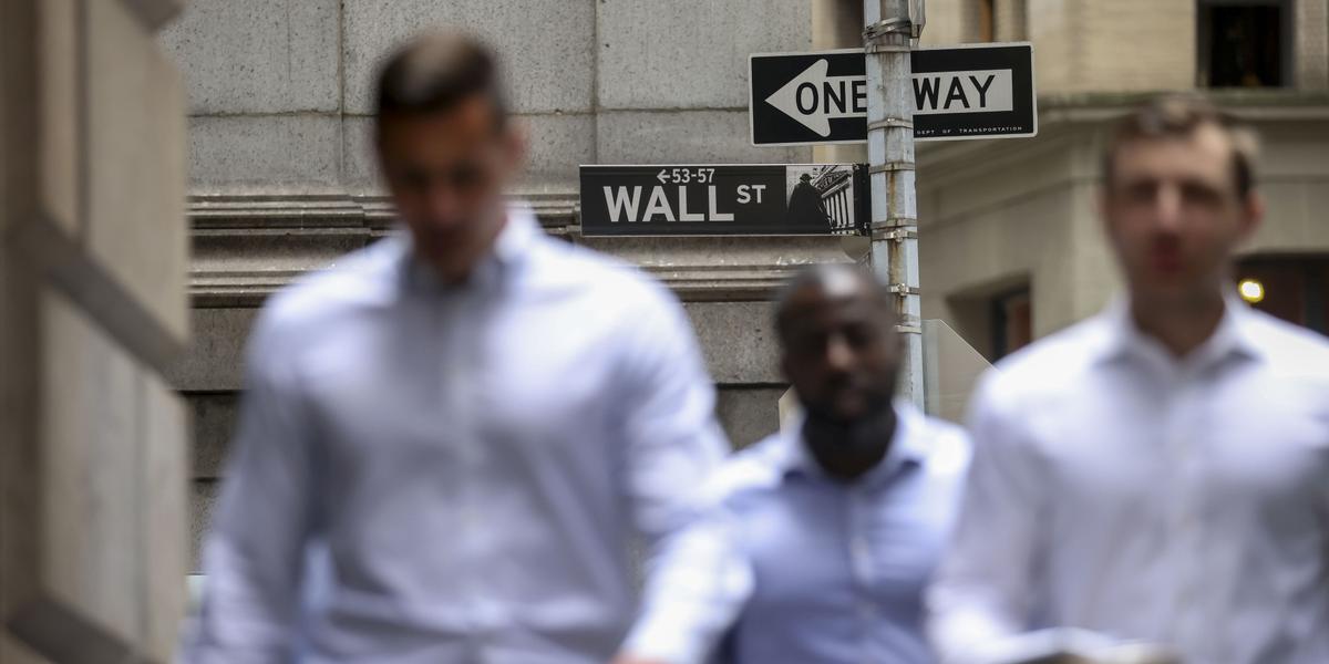 米国は“景気後退”の瀬戸際にある――。金融危機を研究するエコノミストが示す、2つの警告サイン