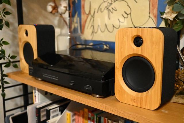 サブスクもレコードも。片方だけ充電できる2万円台の万能スピーカー