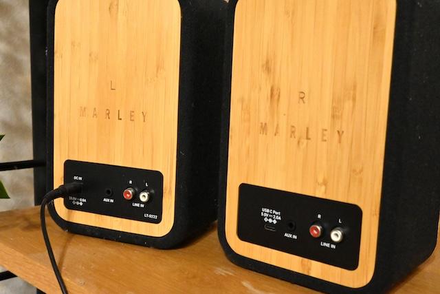 サブスクもレコードも。片方だけ充電できる2万円台の万能スピーカー
