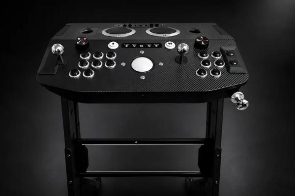 10万円のロマン。VRもいける、全部盛りアーケードコントローラー