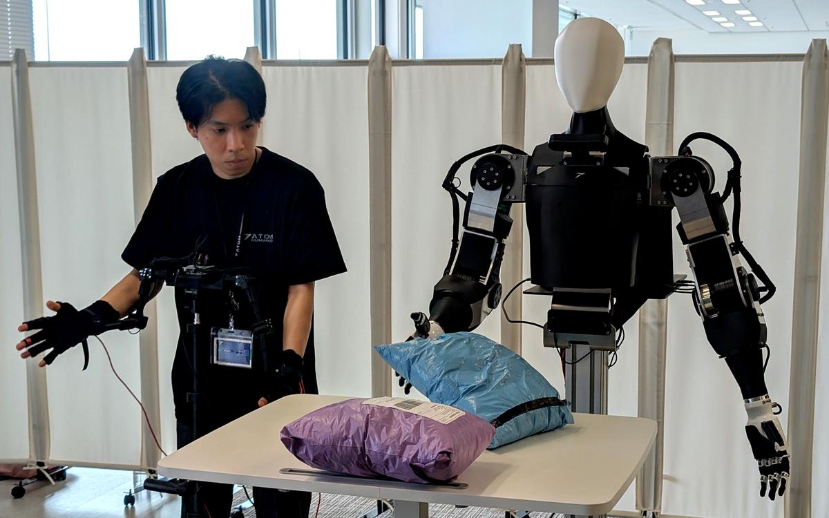 200台のヒューマノイドを育てるため、人間400〜500人。豊洲にできた「AIロボットのデータ工場」