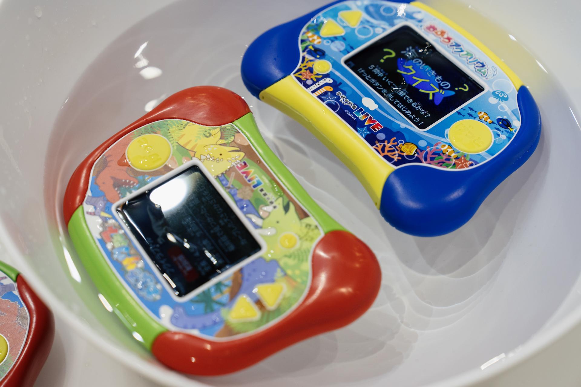 水につけないと起動しないゲームなら、お風呂も好きになれるってコト