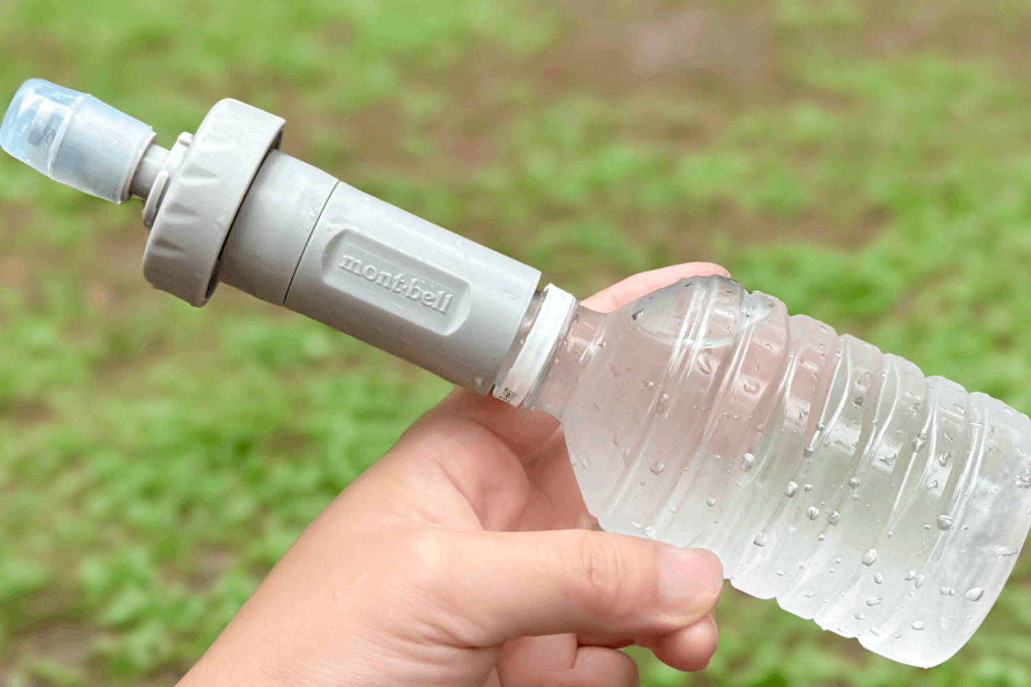 モンベルから、約2,500L浄水できる携帯用フィルター。ペットボトルにも接続可