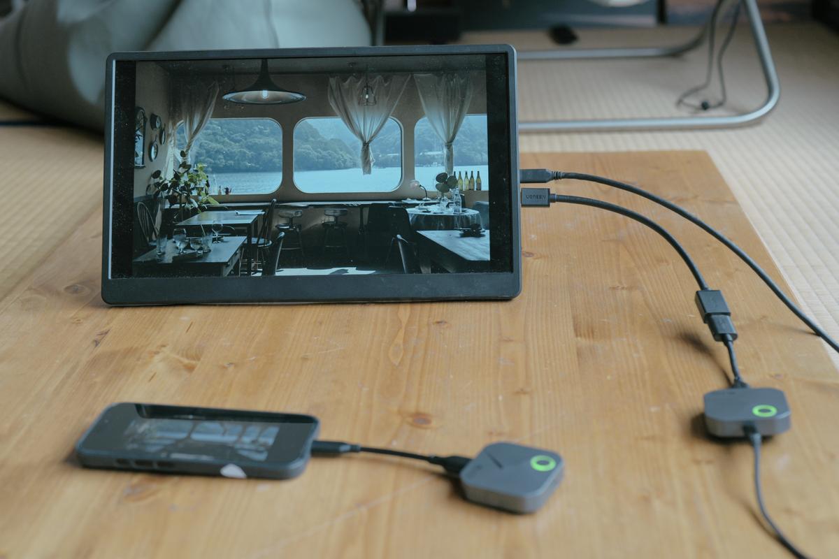 無線HDMIの手軽さは想像以上。PCやスマホの映像出力に長い配線は不要です