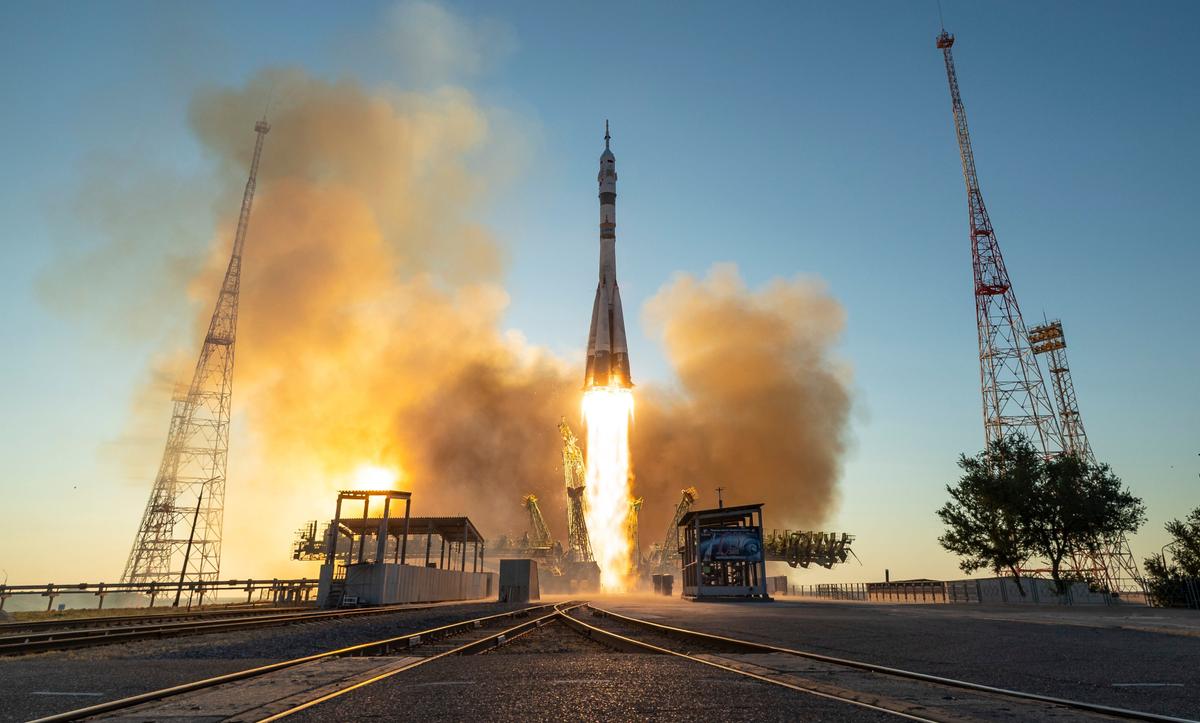 Starlinkの競合サービス向けロシアの最新衛星16基すべてが予定軌道への到達に失敗
