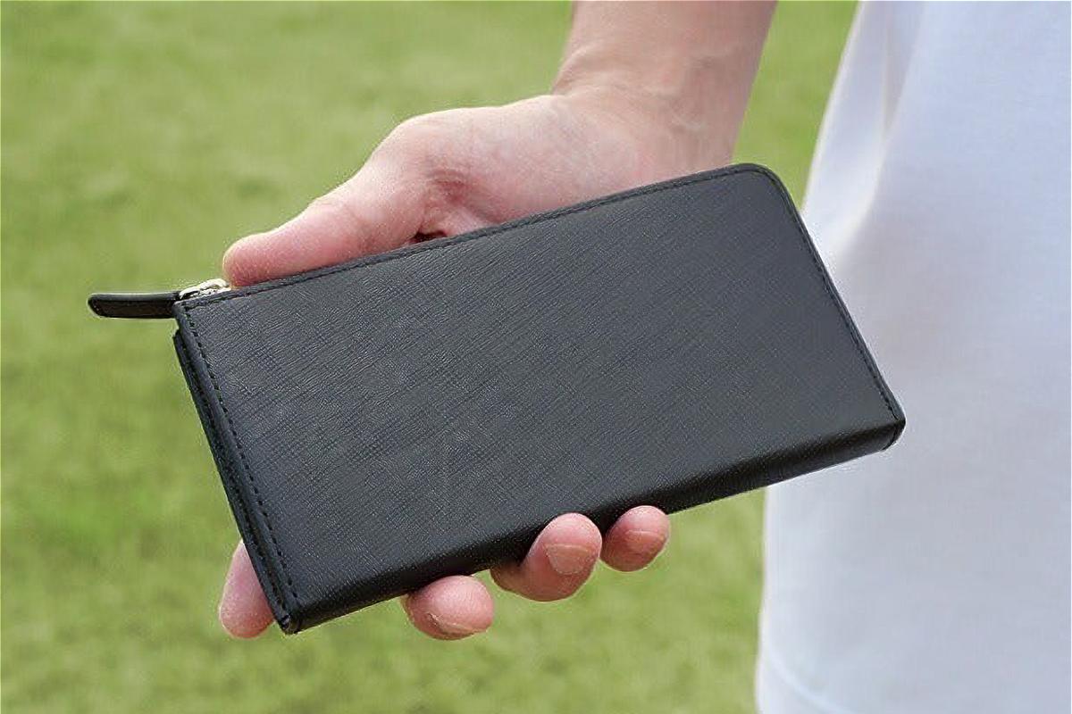 小さくしすぎた財布の戻り先。スマホサイズで薄さ17mm、サフィアーノレザーの長財布