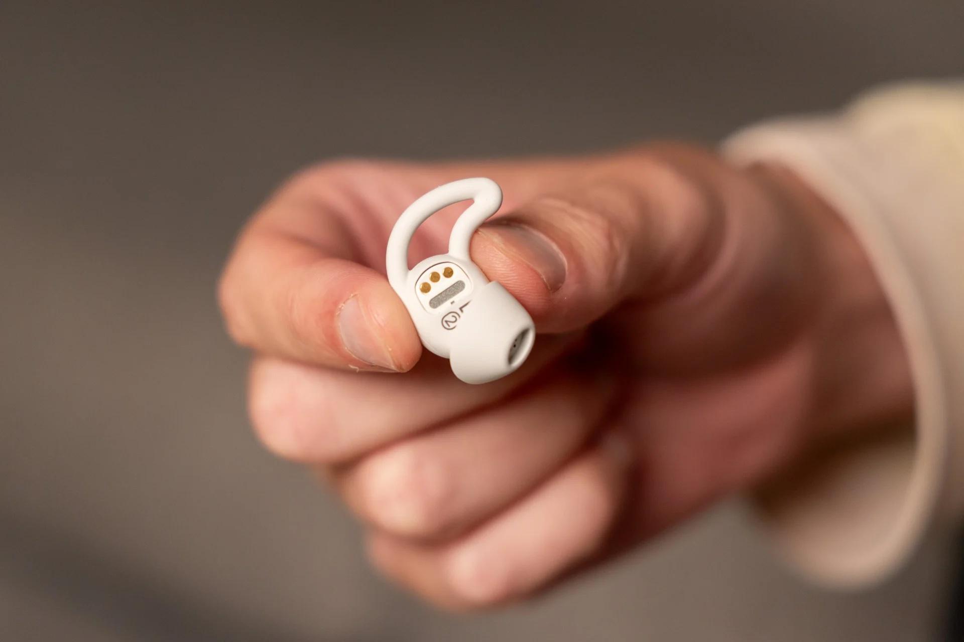 眠りに特化した寝ホン「Ozlo Sleepbuds 2」、使って寝たらどうなった