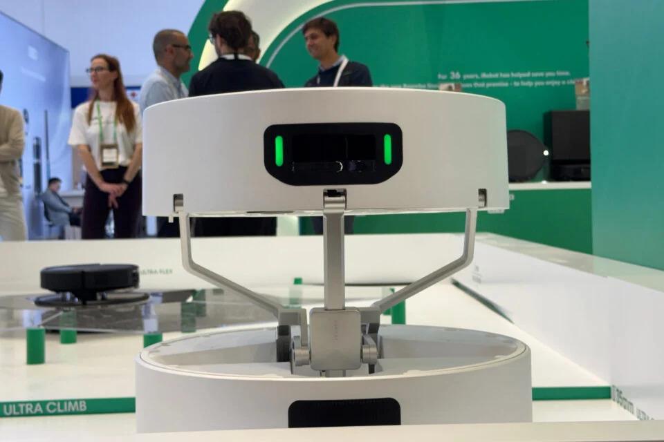 ロボット掃除機　ルンバ　値下げしました‼️ 小型軽量の流れに逆らえ！ ルンバが超大型ロボット掃除機を出してきた