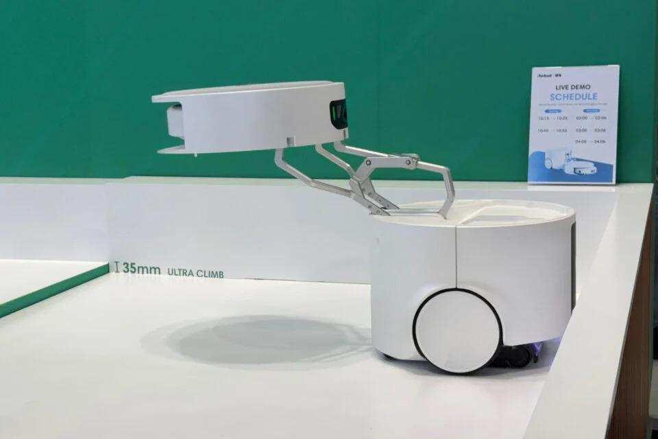 小型軽量の流れに逆らえ！ ルンバが超大型ロボット掃除機を出してきた