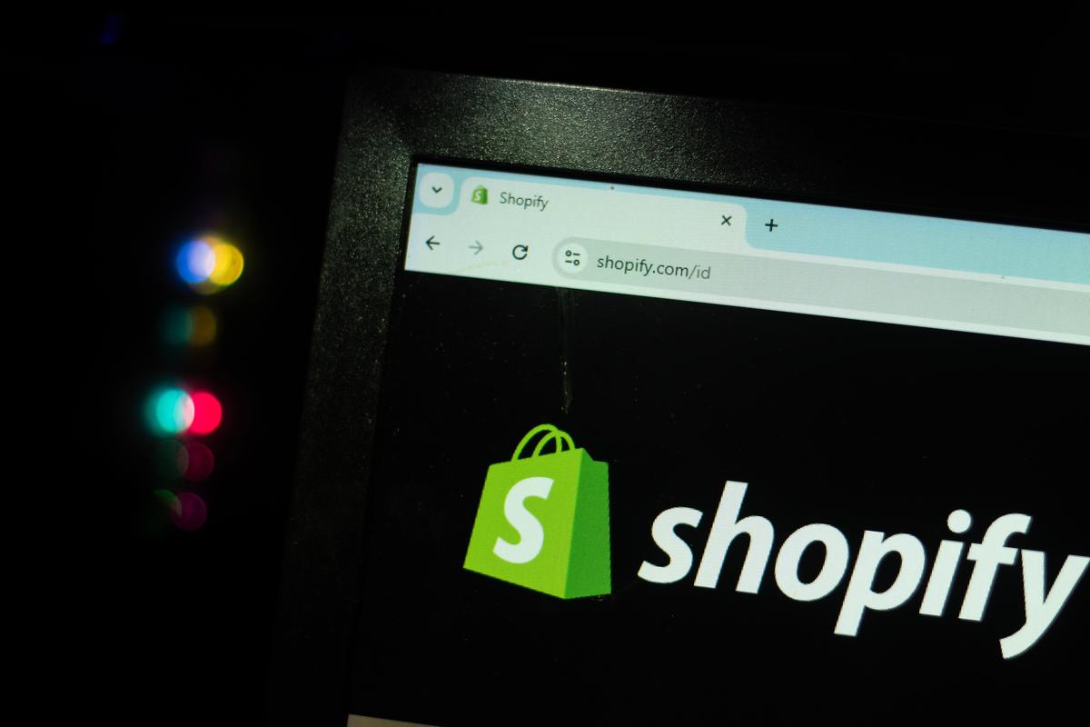 ショッピファイのCOOが語る、AI時代に伸びるのは「X型」の人材。「T型」ではもう足りない