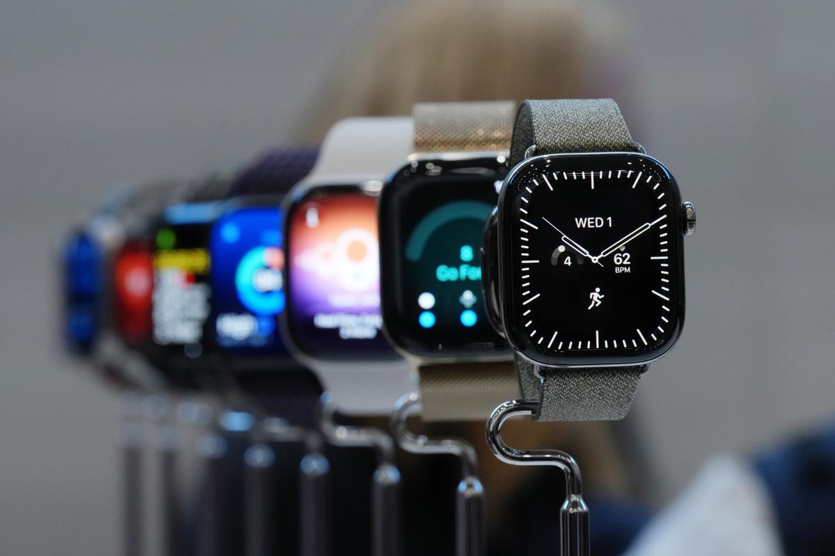 新しいApple Watchは会話を聞き取り、メモを取ることができる。新機能がもたらす「いつでも聞いている」世界の違和感