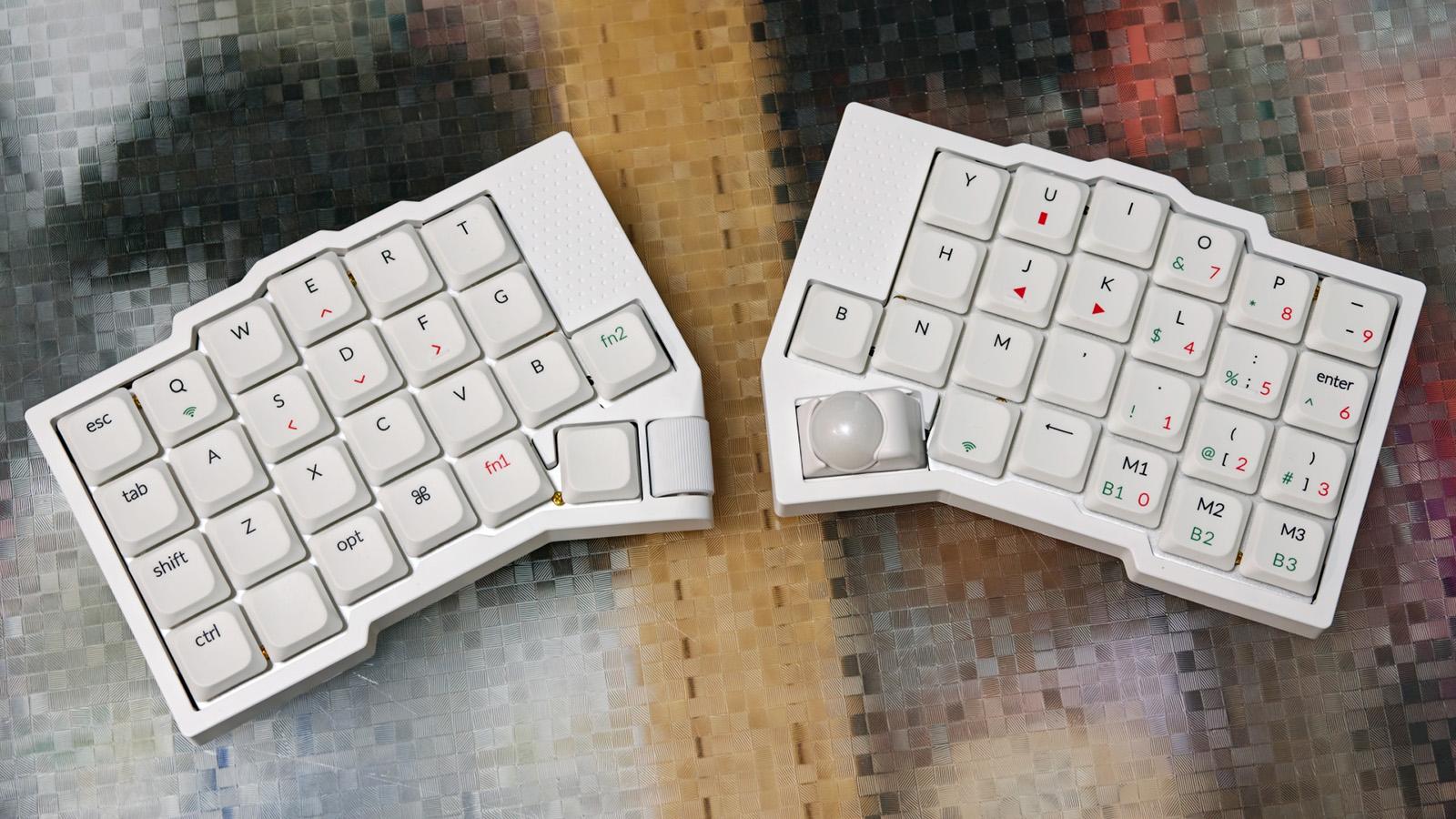 6億5000万円超を集めた分割キーボード「Keychron Orca echo」を