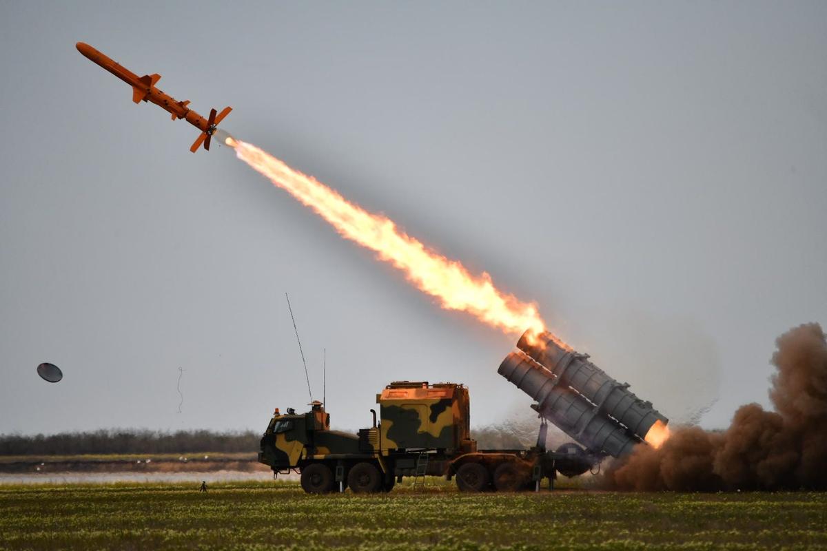 ウクライナが史上初、攻撃ミサイルにAIを搭載…進化する自律型兵器