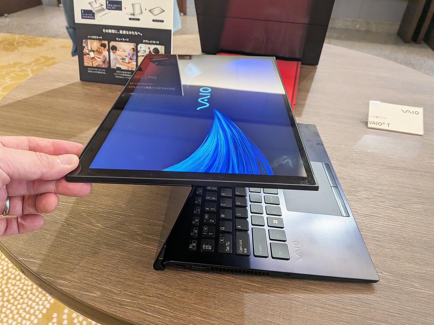 VAIO Zフリップ VJZ13B WindowsノートPC、タブレットPC VAIO Z」の再来か。「VAIO T」に変形ノートPCマニアの俺が泣いた