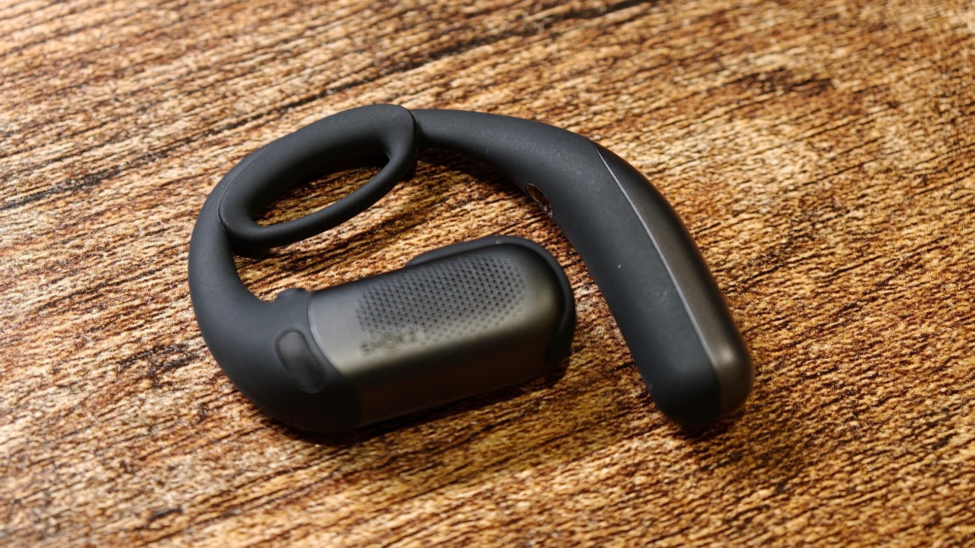 3万9880円のShokz「OpenFit Pro」を試す。耳を塞がない快適さとノイズ