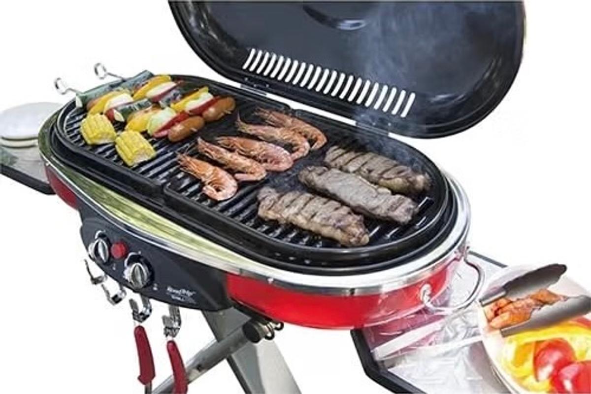 BBQは好き、炭起こしは面倒…だったらボタン一発のコールマンだ