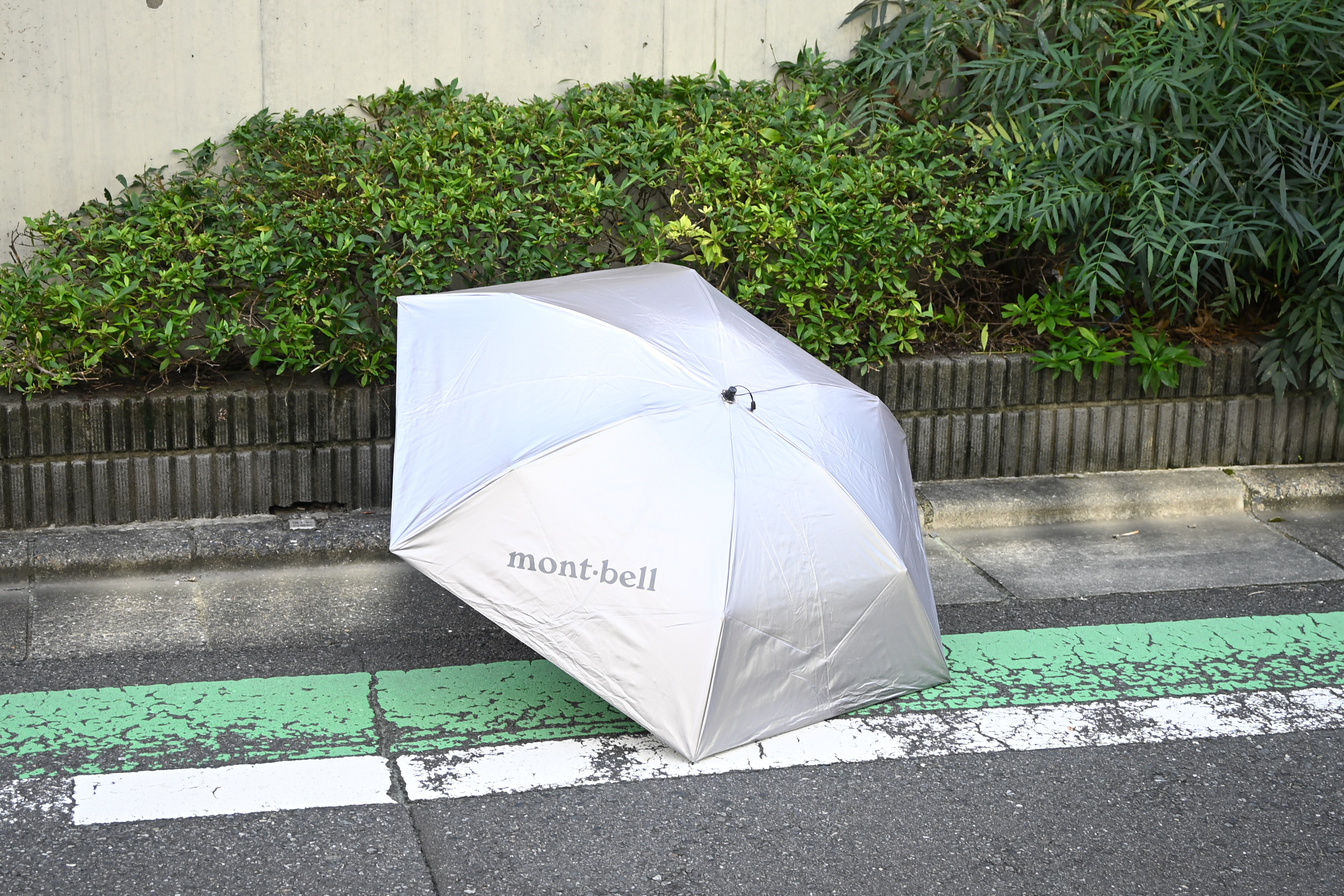 モンベルのあの折り畳み日傘がさらに軽量化！これ1本で雨傘まで卒業