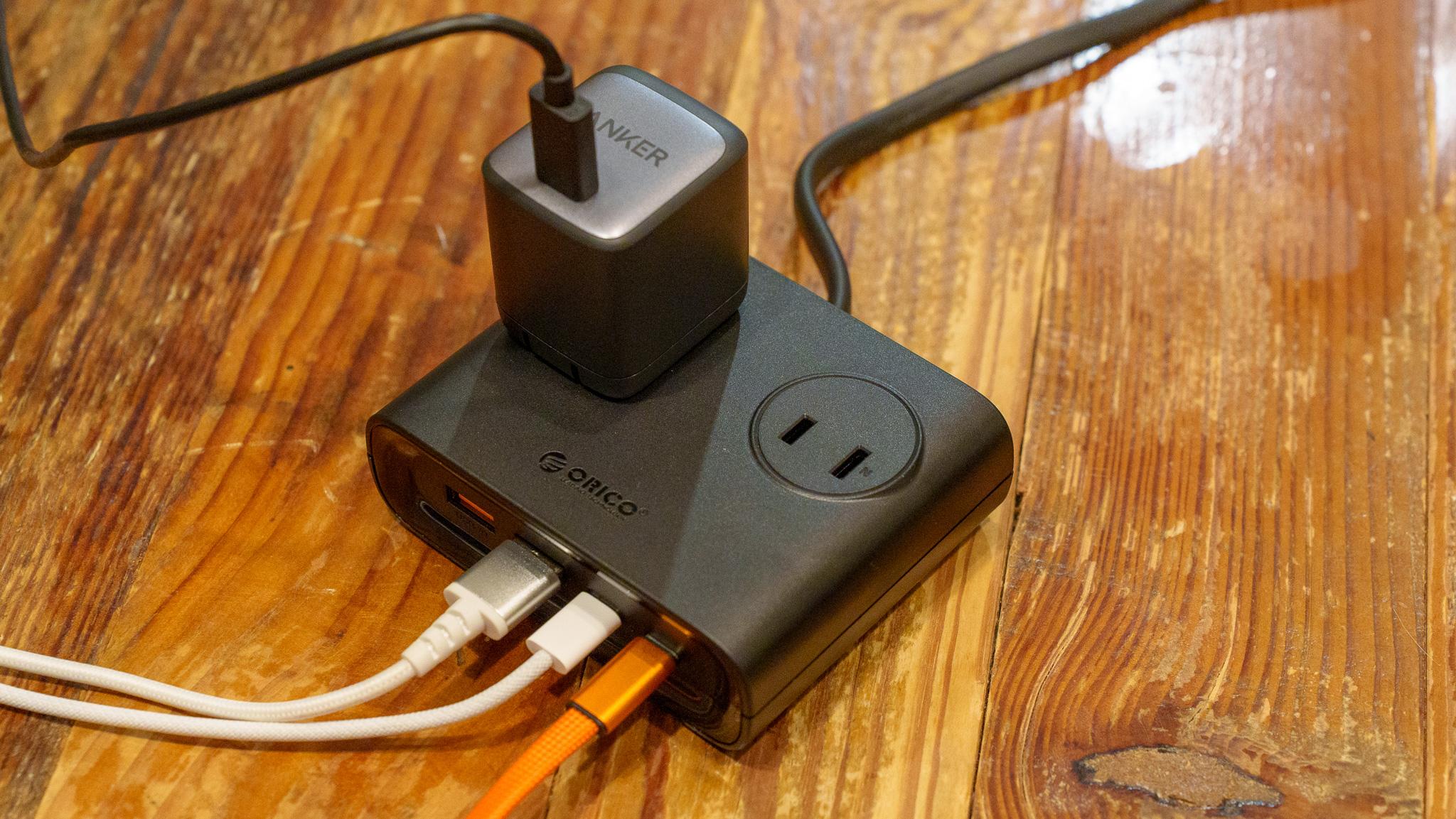防犯も照明も手に入るAnkerのEufy Solar Wall Light Cam S120、1万円