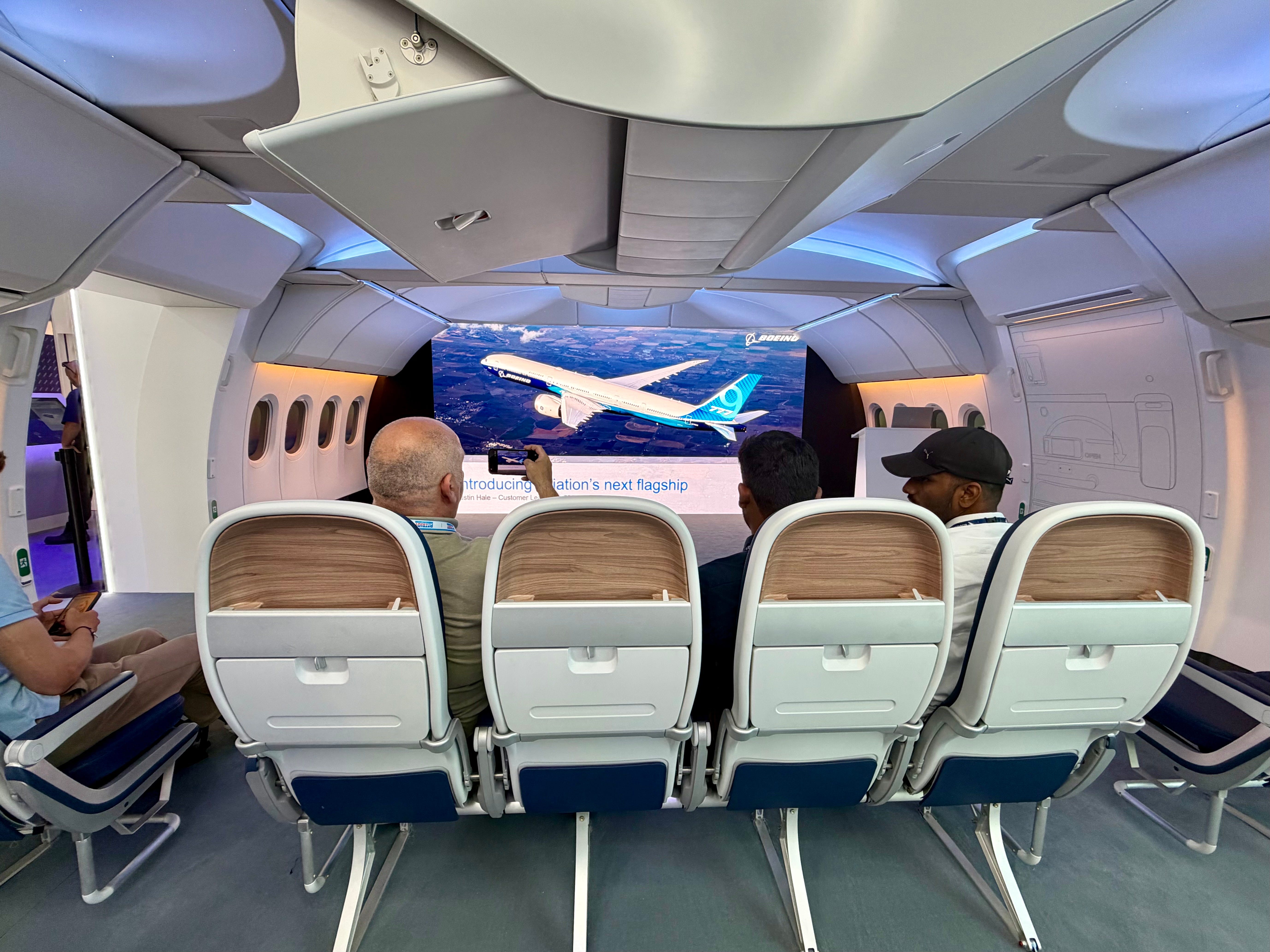 ボックス　航空機 2027年に登場するボーイングの「777X」…最もクールな客室機能5つを紹介