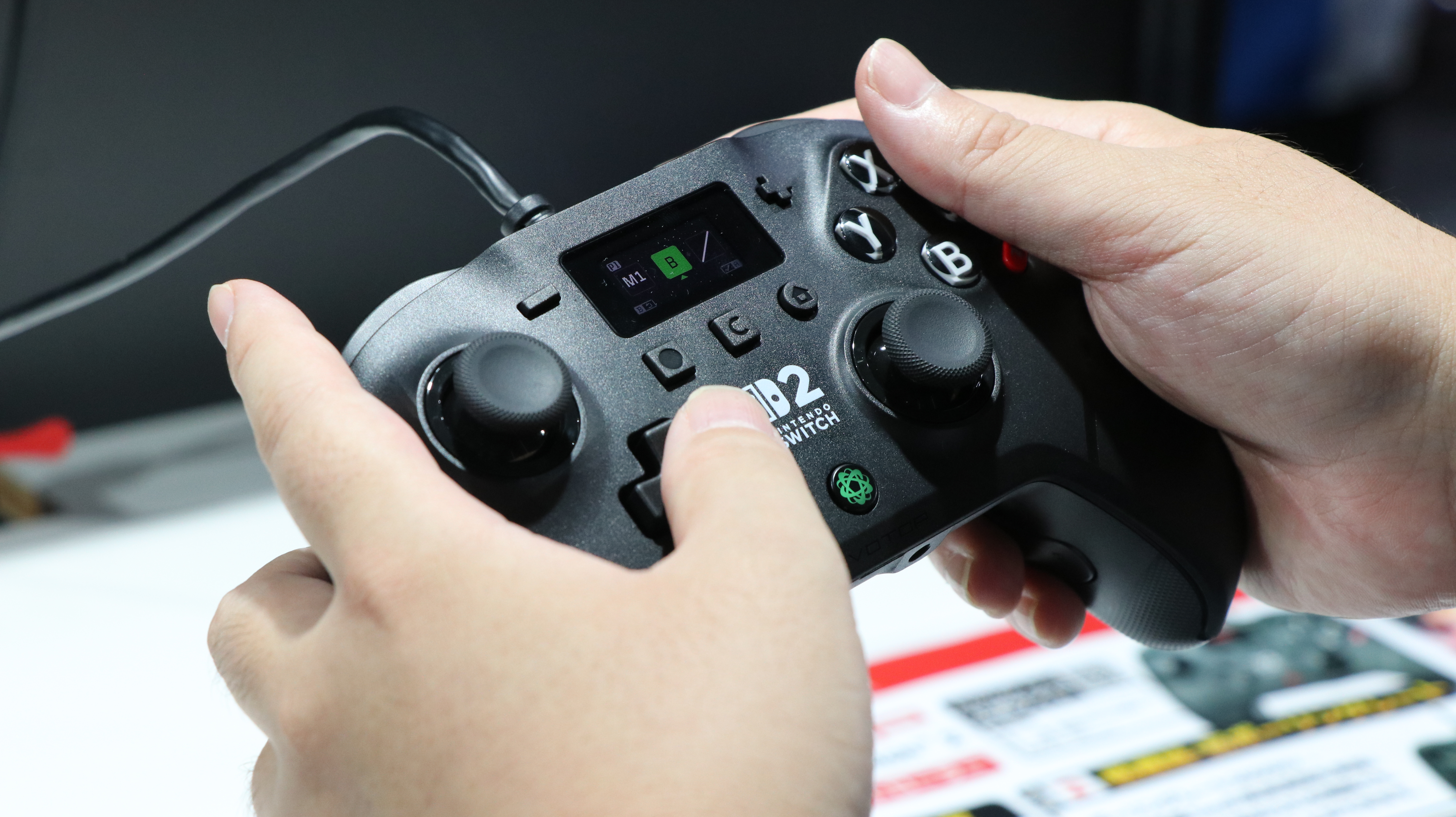 FPS特化。自分史上最強のディスプレイ付きコントローラーが、ZUIKIに