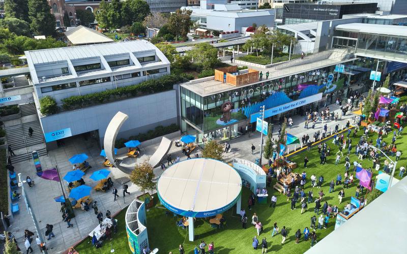Large-scale IT event "Dreamforce" held in San Francisco, USA