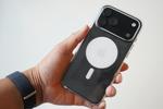 iPhone 18 Pro用純正クリアケース。ドラちゃんの手みたいにまんまる