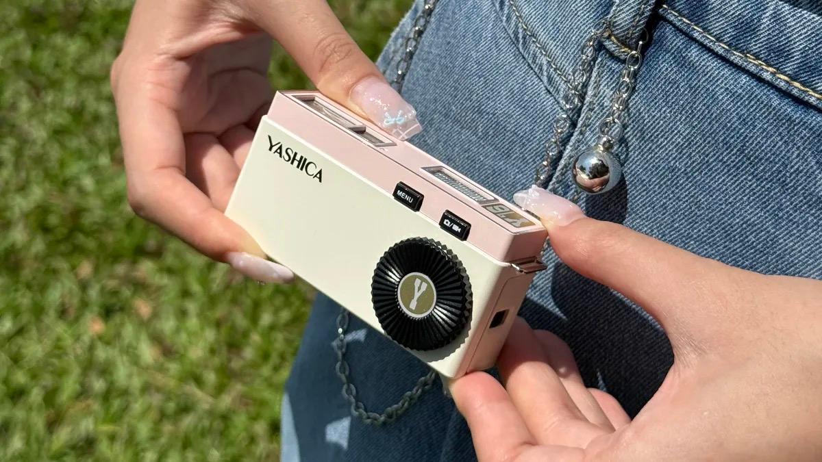 ヤシカの隠れ名機「Y16」がデジタルカメラとして復刻 | ギズモード