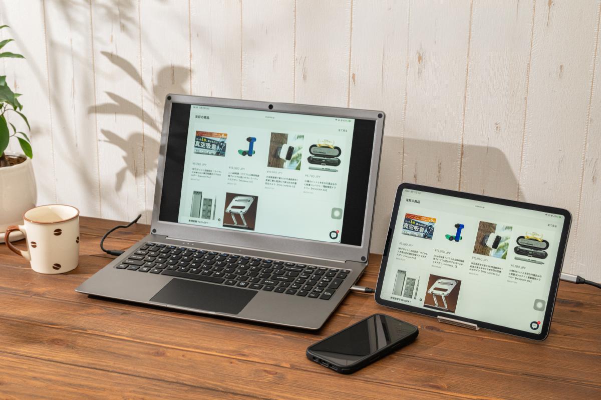スマホがノートPCに変身。画面とキーボードが1台で揃う、ユニークな