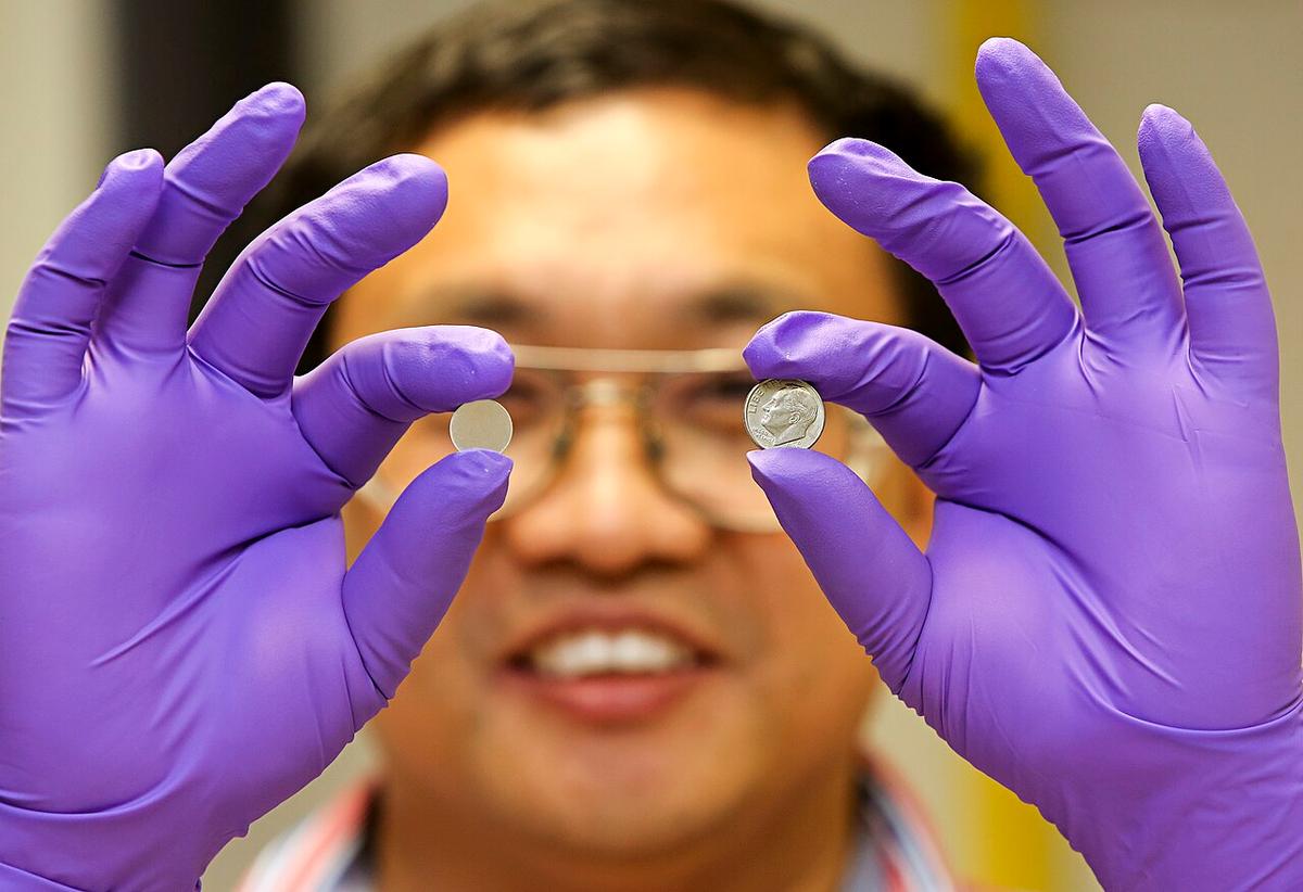 硫黄1kgでスマホ100台。リチウムイオンならぬリチウム“イオウ”電池、容量58%増に成功