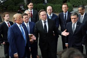 ドナルド・トランプ大統領、連邦機関にAIを「Super Intelligence」と改称するよう命令