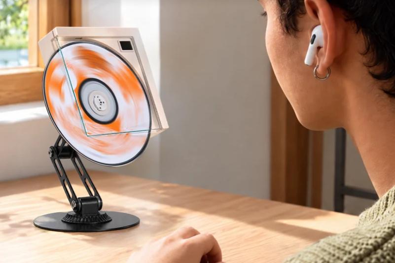 このCDプレーヤー、CDはみ出ちゃうんですけど！→大丈夫です、仕様です