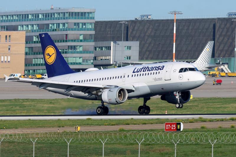 ルフトハンザ航空のエアバス A319-114。