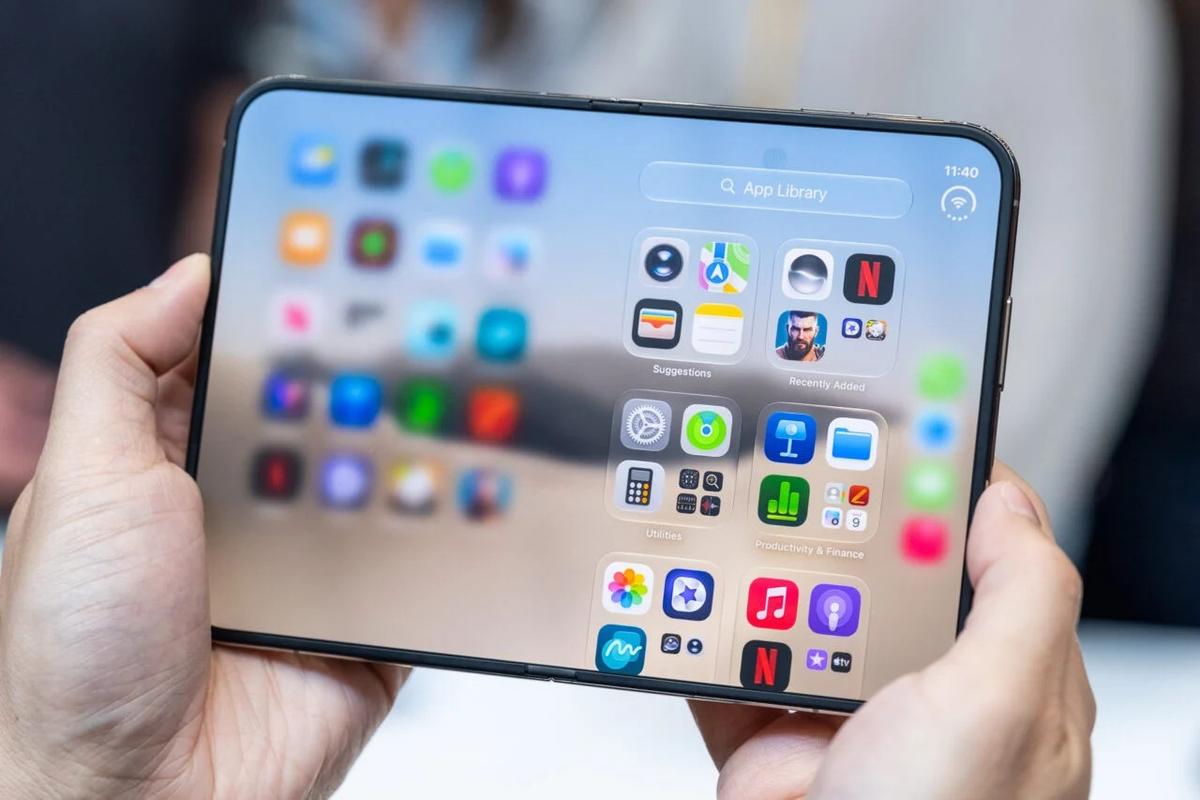 交換はできるけど。iPhone Duoのカバーレイヤー、自分ではがしちゃダメ、絶対