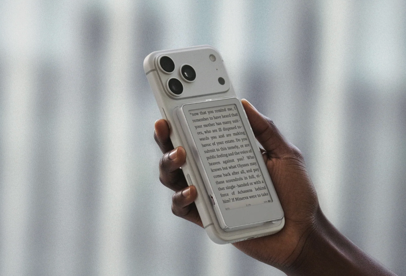 たった3.97インチ。でも、それがいい。BOOX史上最小の電子書籍リーダー