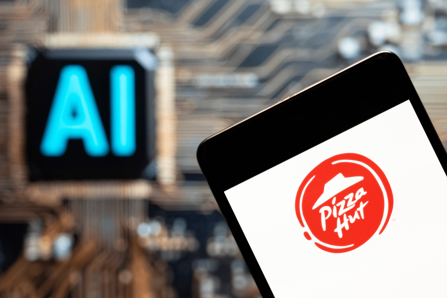 ピザハットのAI配達で、ピザが冷めて届くように。加盟店が約159億円を求めて訴え