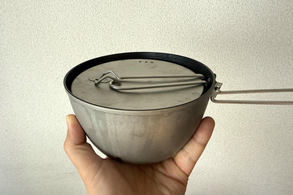 重いダッチオーブンをやめられる。指先持てる無水ダッチオーブンは、出すのも洗うのも苦にならない
