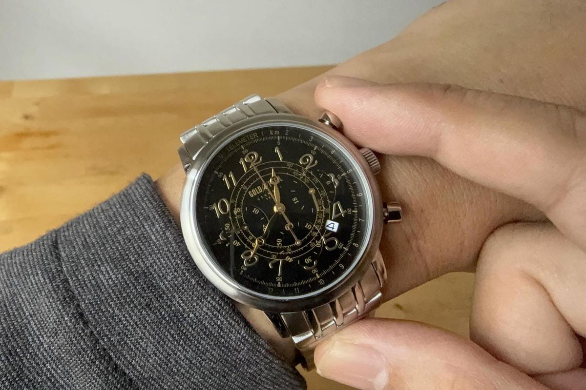 テレメーター×タキメーター。2つの計器を載せたクロノグラフが1万円台で買えます