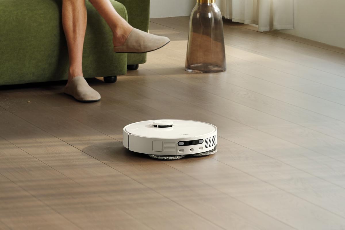 「掃除の全自動化」で読書に没頭。整った空間と豊かな時間は、Dreameのロボット掃除機で作る