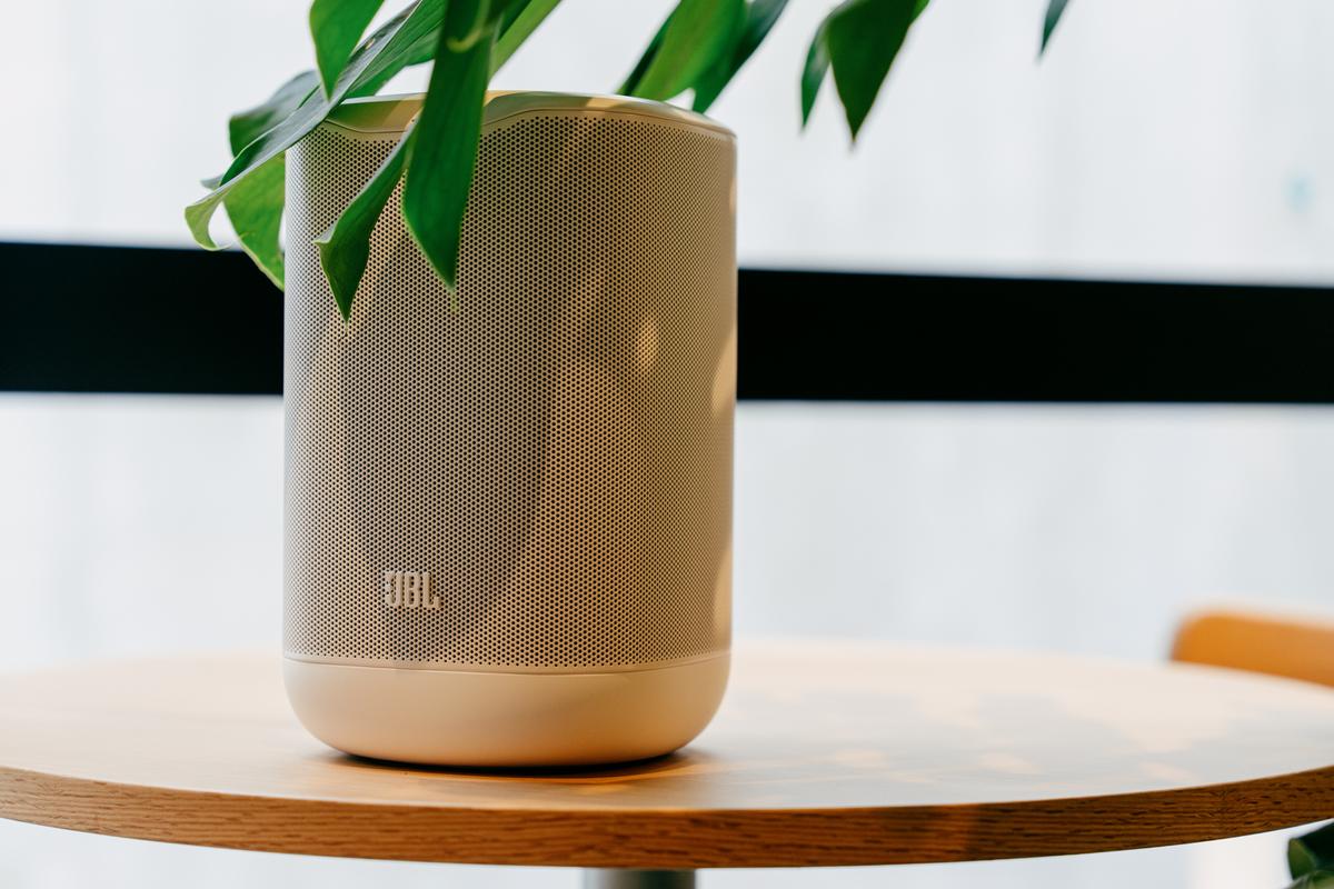 ストリーミングこそ丁寧に。JBLからWi-Fiワイヤレススピーカー「JBL COVE」が登場