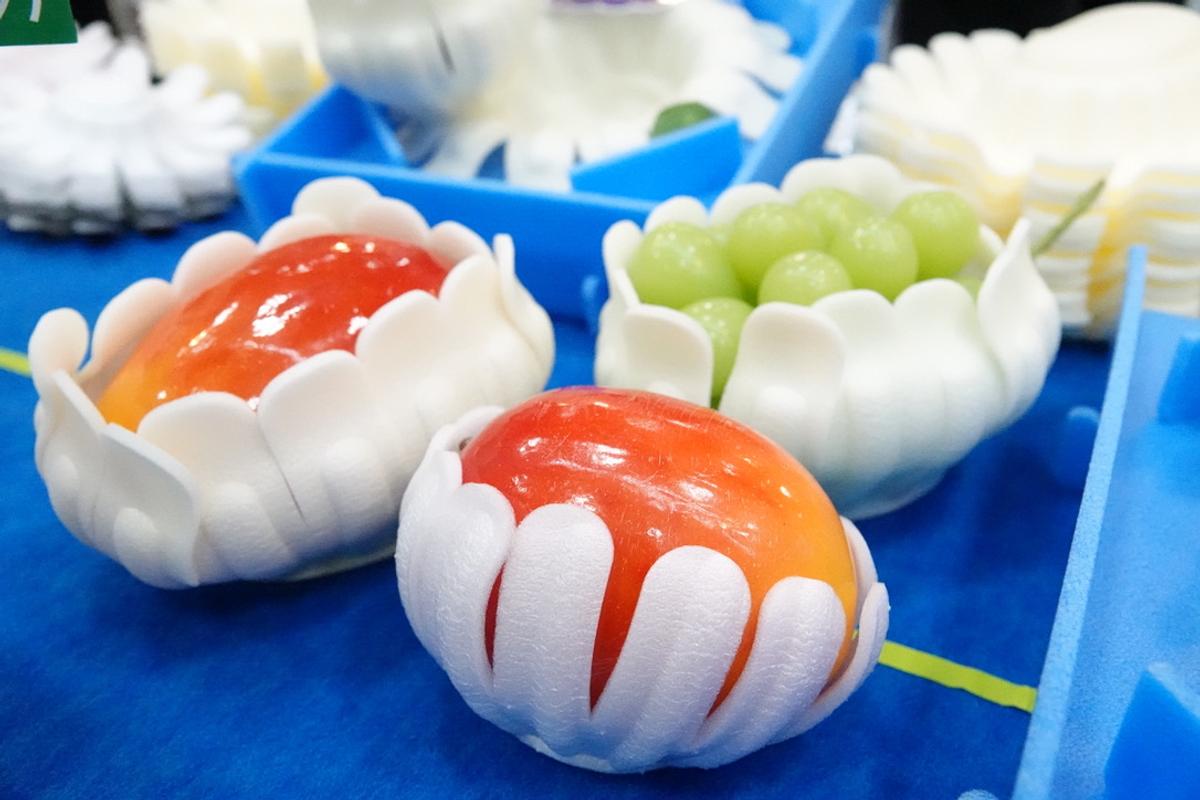 フルーツを守るクッションの花びら、かわいいうえに優秀