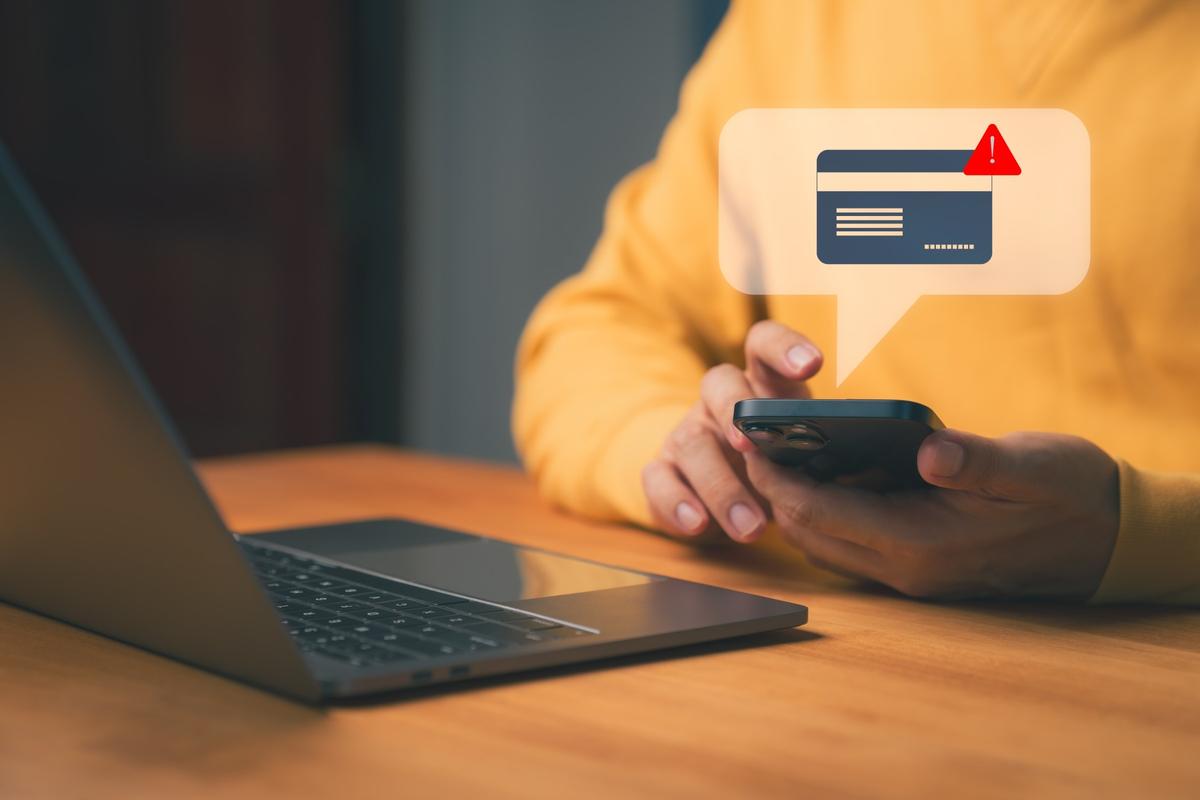 いつもの銀行アプリが偽物に？ 本物そっくりにすり替えるマルウェアが見つかる