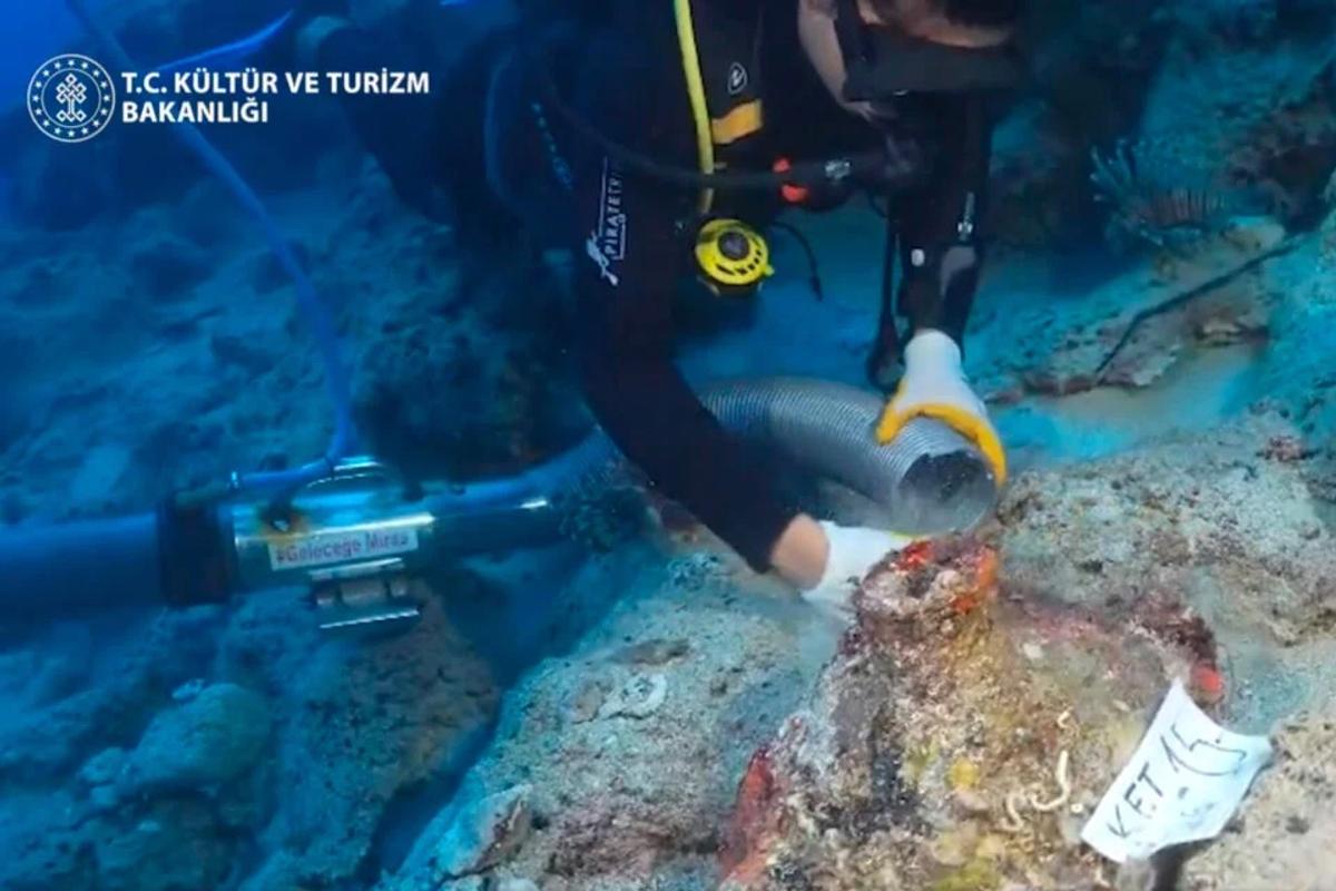 世界最古の沈没船がみつかる。考古学のお宝ざっくざく
