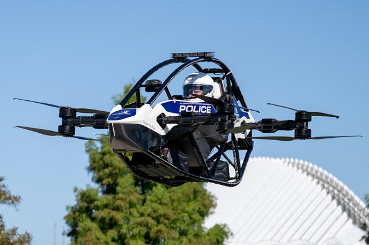 空飛ぶ警察官、爆誕。アメリカの大学がeVTOL（垂直離着陸機）をパトロールへ導入予定