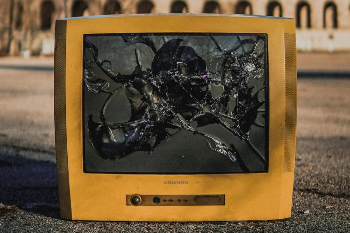AIを駆使してスマートテレビを「古き良き時代のテレビ」に戻す人たち。