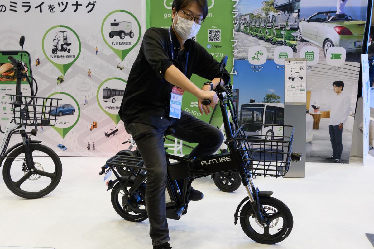 免許がなくても時速20km。長く走れて見た目もGoodな「未来の自転車」