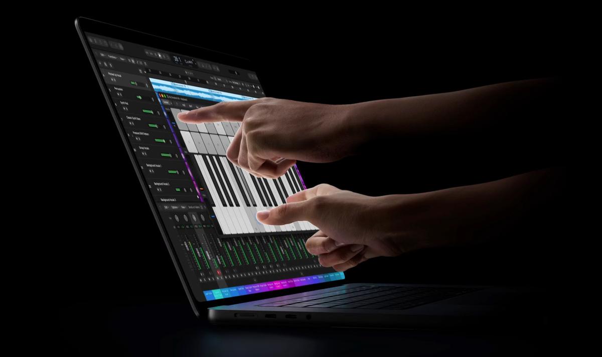 タッチできるMacBook Pro、実は軽くなってます